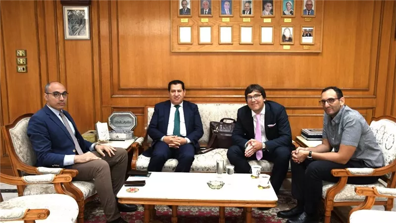  تعاون أكاديمي جديد بين جامعتي حلوان ودايموند البريطانية