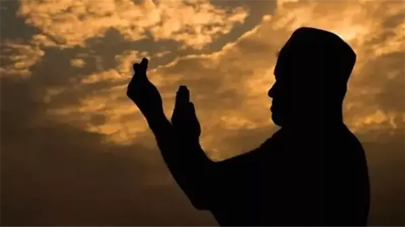 دعاء السحر .. مناجاة القلوب في جوف الليل وبوابة الرحمة والمغفرة