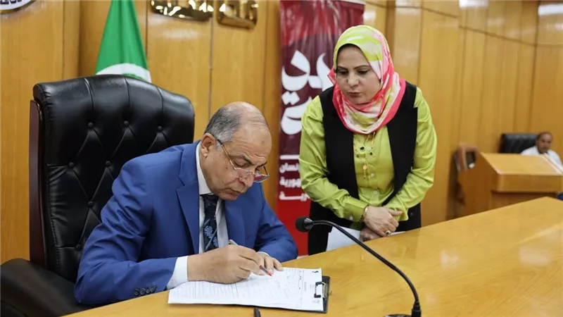 محافظ المنيا يوجه بصرف مساعدات عاجلة ومواد غذائية للحالات الإنسانية 