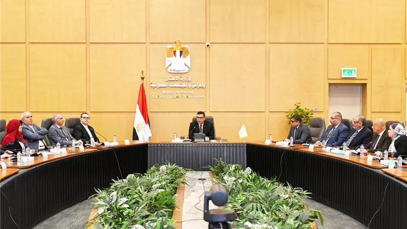 وزير الإسكان: إنهاء ملف التقنين في المدن والمتابعة بكل دقة وحزم