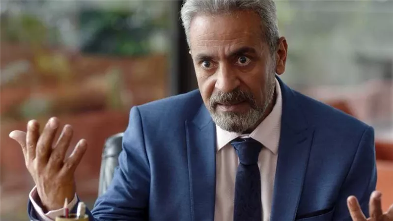صبري فواز ساخرًا من التشكيل الجديد: 