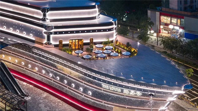 Louis Vuitton تفتتح “The Louis” في شنغهاي على شكل سفينة فاخرة