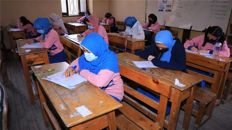 صفحات الغش تتداول امتحان الكيمياء للثانوية العامة.. و