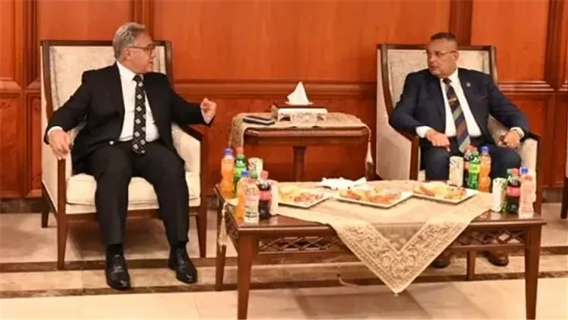 محافظ جنوب ييناء يستقبل وفد لجنة النواب لمتابعة المشروعات التنموية