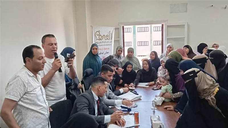 أفادت 17 ألف مواطن.. تنفيذ 84 نشاطاً توعوياً وخدمياً لوحدة السكان بالفيوم