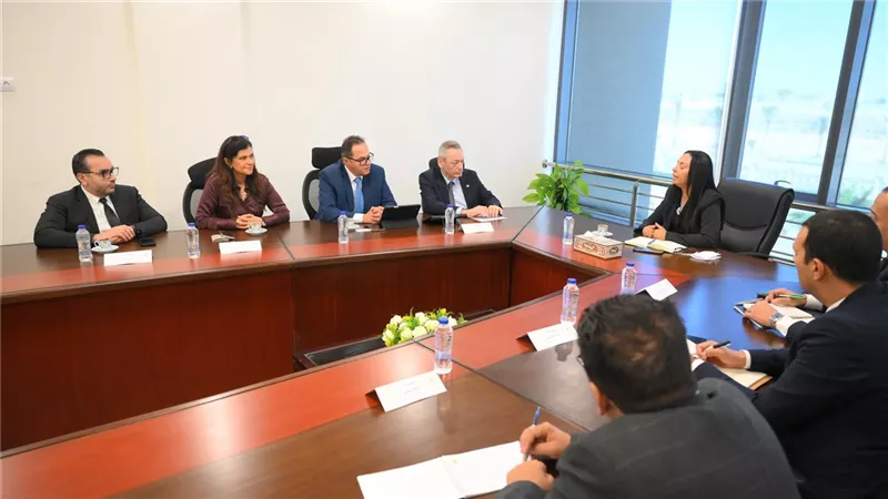 وزيرة التضامن تلتقي رئيس جمعية رجال أعمال إسكندرية لتمكين الأسرالأكثر احتياجا