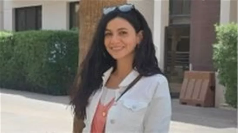 من طبيبة أسنان إلى 