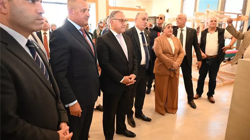 محافظ جنوب سيناء يرافق لجنة الإدارة المحلية بمجلس النواب في جولة ميدانية