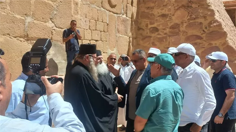 وفد برلماني يتفقد مشروع 
