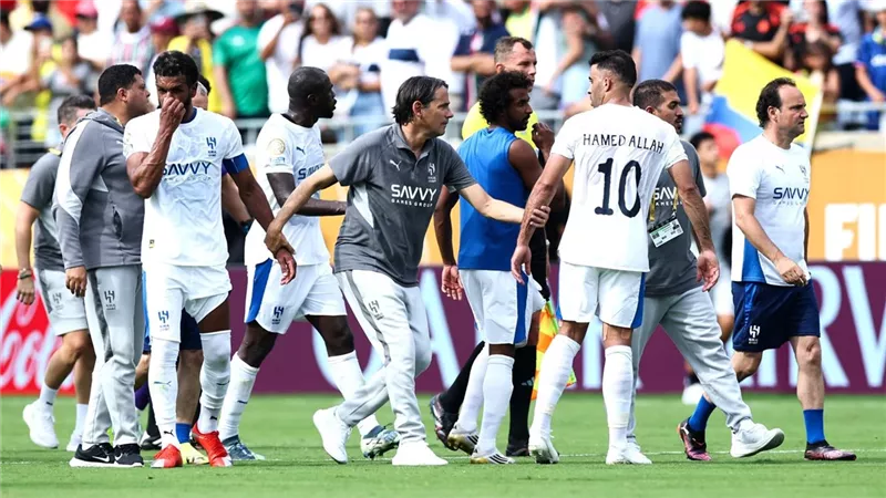 رقم خيالي وتاريخ يُكتب.. الهلال السعودى يتفوق على كبار أوروبا خارج الملعب