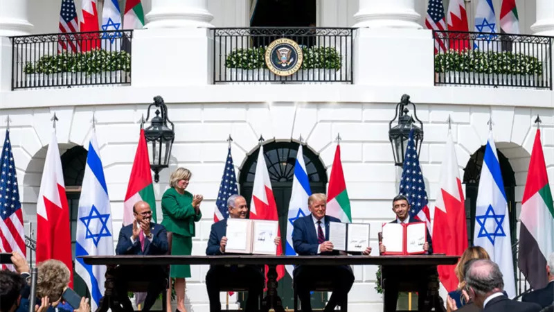 السلام مقابل الطاقة.. هل تسعى إسرائيل لتوسيع التطبيع عبر بوابة الغاز؟