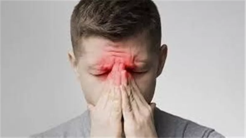 أعراض التهاب الجيوب الأنفية التي قد تخفي أورام خطيرة في الأنف والرأس