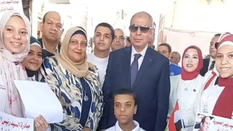 محافظ المنيا: جهود مكثفة لتمكين المرأة وحماية الطفل ضمن مبادرة بداية 