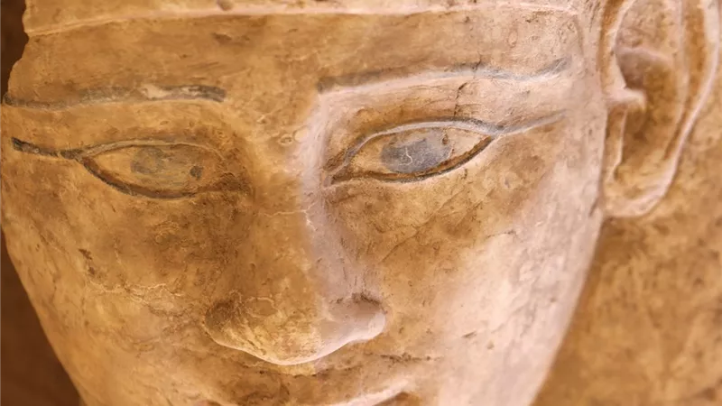 كشف أثري جديد.. العثور على مقبرة 