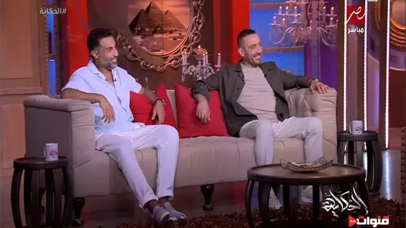 السقا يمازح أحمد فهمي: لو دخلنا السجل المدني هنلاقيك خاطب مصر كلها|فيديو 