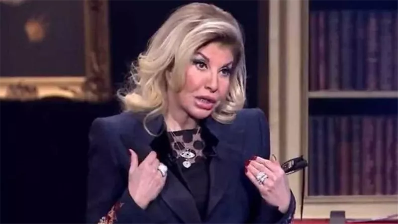 سؤال غريب يضع هالة سرحان في موقف محرج على الهواء |فيديو
