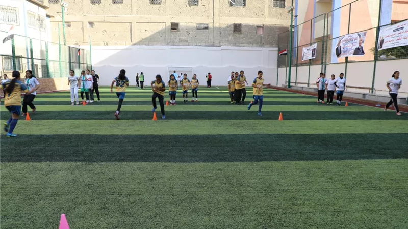 وزير الرياضة ومحافظ القاهرة يفتتحان الملعب الخماسي بمركز شباب شبرا