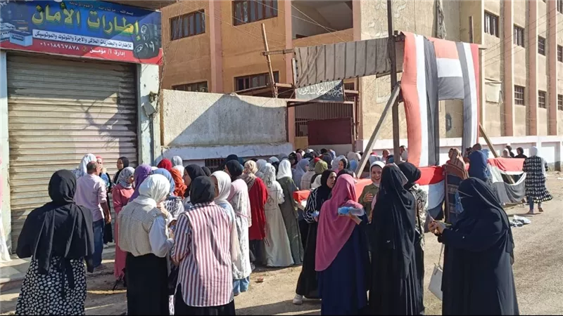 محتاج وقت.. آراء طلاب الثانوية العامة بالفيوم في امتحان الرياضيات البحتة