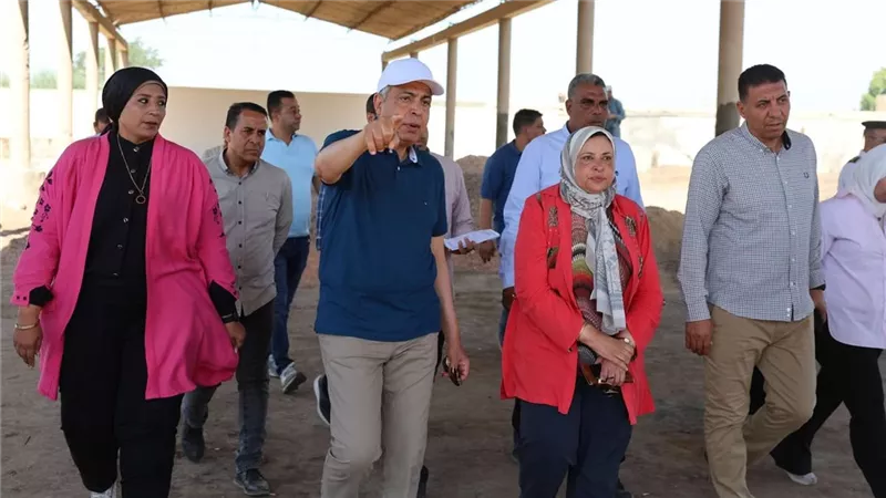 محافظ المنيا يتابع الأعمال الإنشائية بمجمع مواقف المنيا المطور