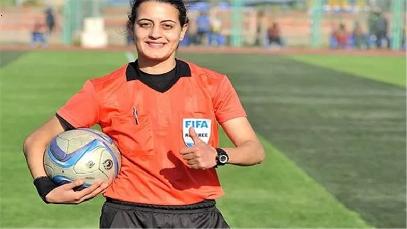 شاهندا المغربي حكماً لمباراة السنغال والكونغو في كأس أفريقيا للكرة النسائية 