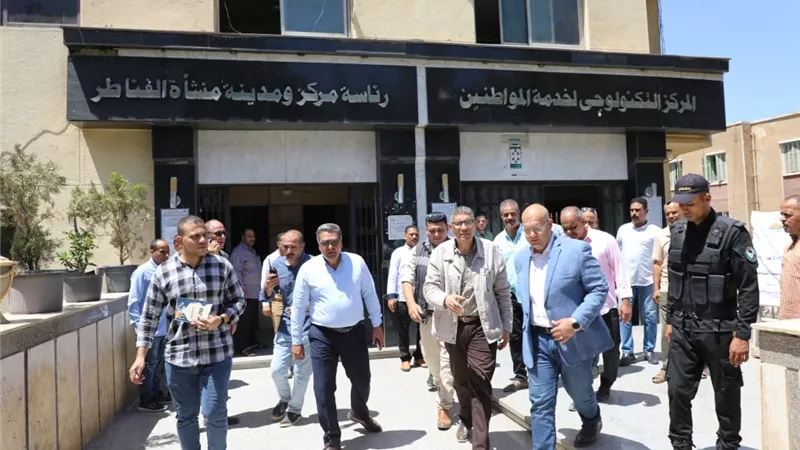 محافظ الجيزة يوجه بتقديم الدعم الفني لكافة المراكز التكنولوجية لتطوير الأداء