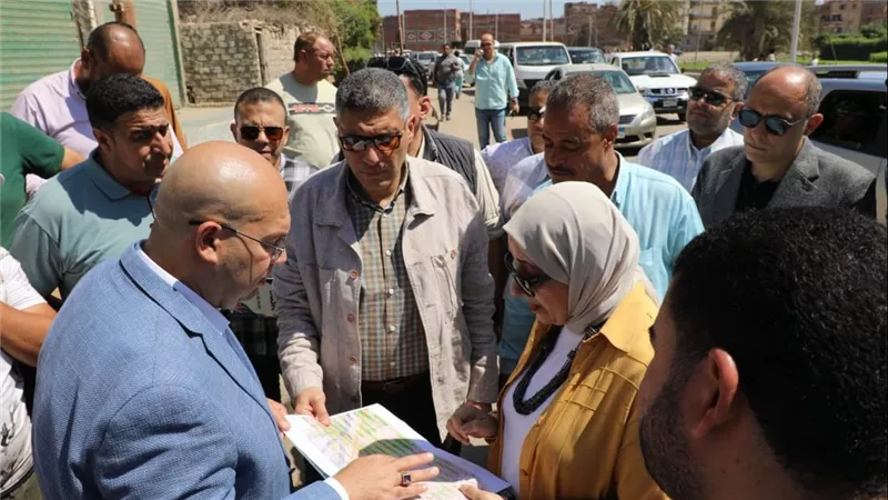 محافظ الجيزة: أعمال تطوير طرق أوسيم ومنشأة القناطر لتحسين الخدمات للمواطنين