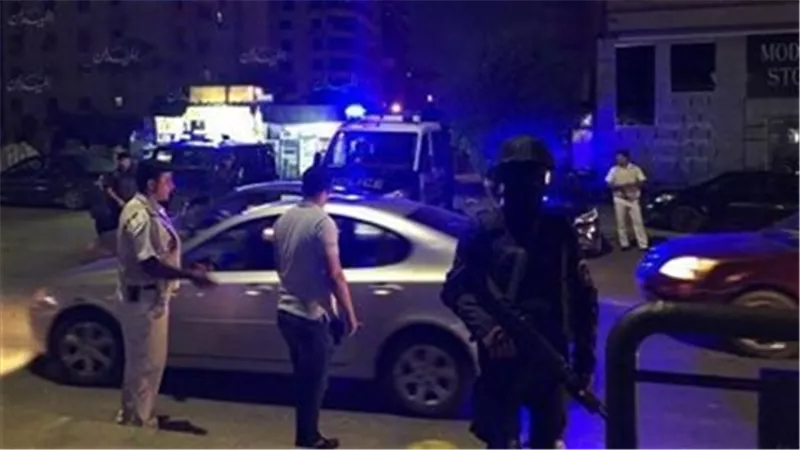 ضبط عاطل اعتدى على فتاة بسلاح أبيض وسط الشارع بالزاوية الحمراء