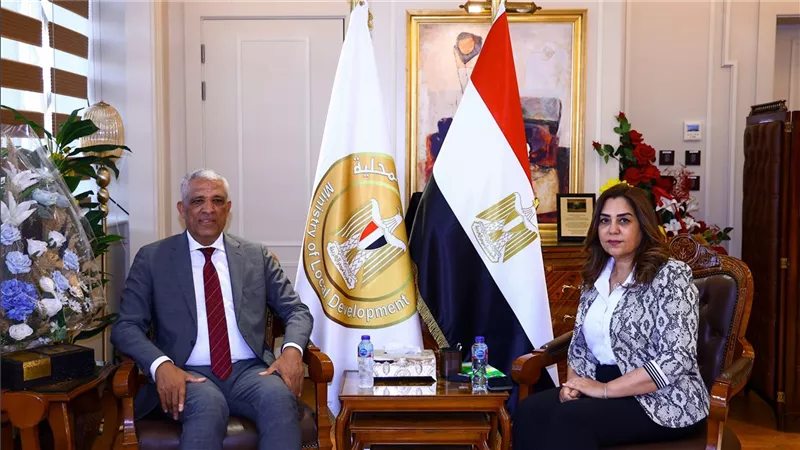 منال عوض: نعمل على تطوير منظومة العمل المحلي وتحسين خدمات المواطنين
