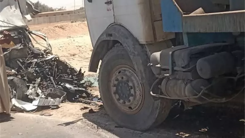 مصرع شقيقين وإصابة شخص آخر في حادث تصادم سيارتين نقل بأطفيح 