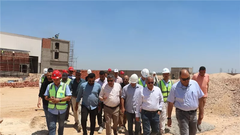 رئيس جهاز تنمية مدينة السادات يتفقد مصنع 