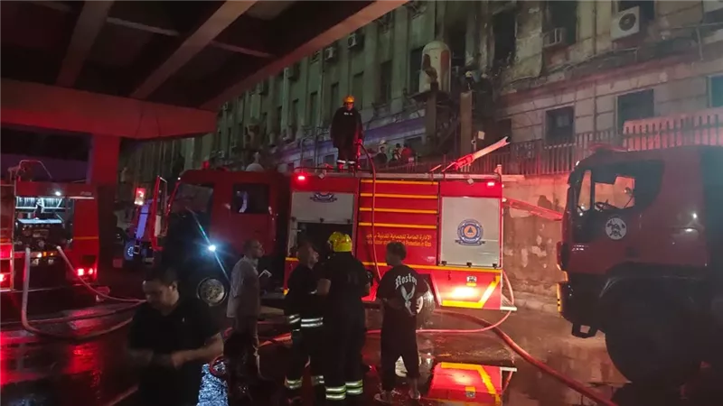 رئيس لجنة الاتصالات: السيطرة على حريق سنترال رمسيس والخدمة تعود تدريجيًا