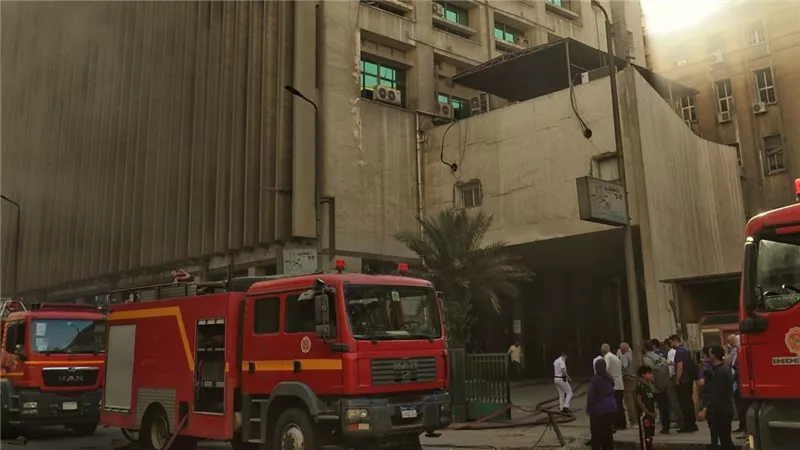 «الكهرباء»: لا توجد إصابات فى حريق محطة محولات العاشر من رمضان