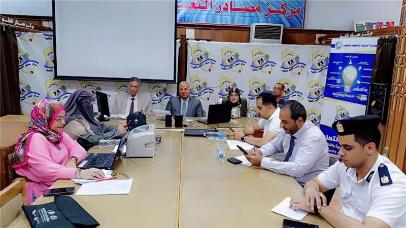 قبيصي يتابع امتحانات الثانوية العامة في الديناميكا نظام قديم والتاريخ