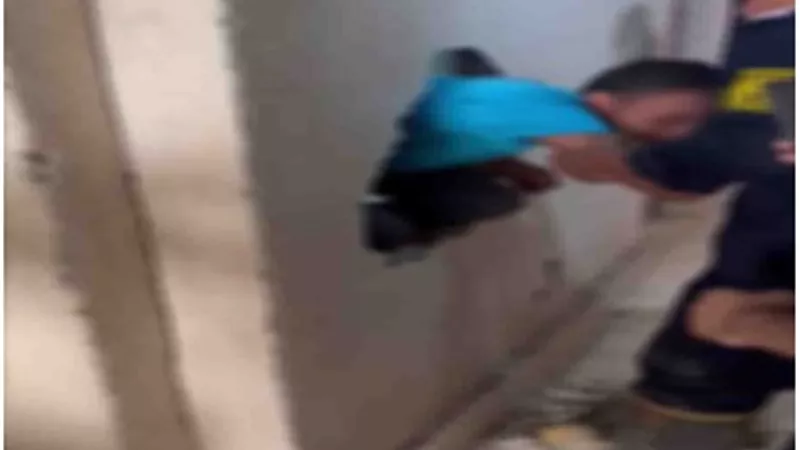 في اللحظة الأخيرة.. الحماية المدنية تُنقذ مواطنًا احتجز داخل مصعد بالمقطم