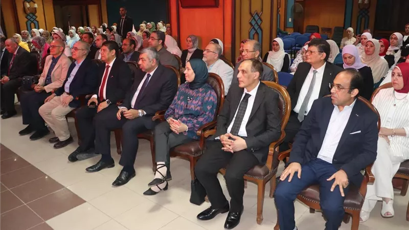 جامعة طنطا تحتفي بفريق اعتماد مستشفى الجراحات الجديدة في احتفالية مميزة