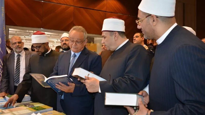 إشادة بجناح المجلس الأعلى للشئون الإسلامية بمعرض مكتبة الإسكندرية الدولي 