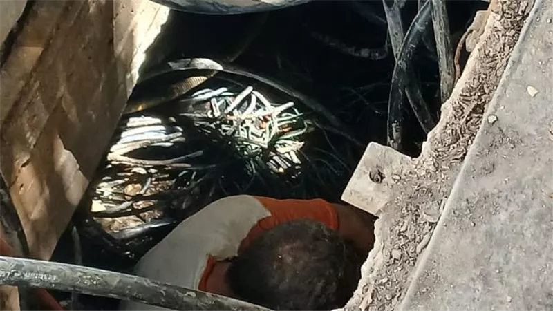 بعد 24 ساعة من الحريق .. جهود مكثفة لإصلاح أعطال سنترال رمسيس  