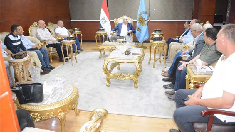 محافظ الغربية يتابع مشروعات التطوير ويؤكد: لا مكان للتباطؤ  