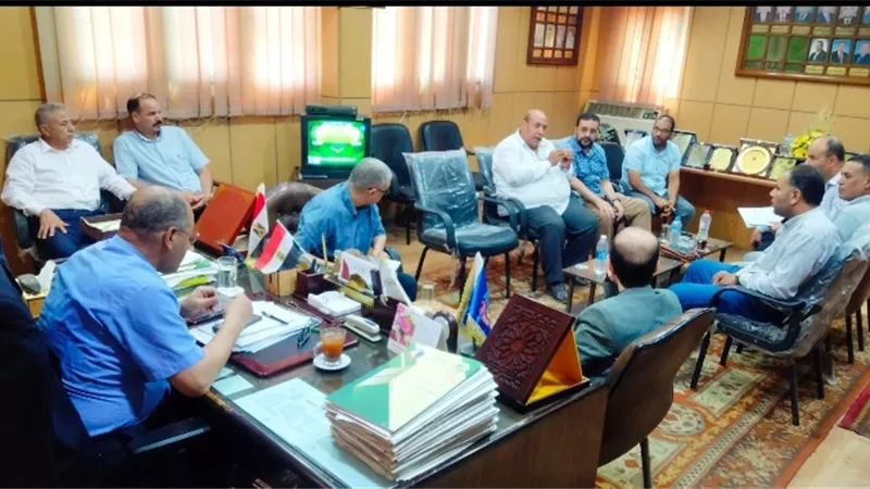 زراعة البحيرة تجتمع لحصر كشوف الزمامات الخاصة بالمساقى 
