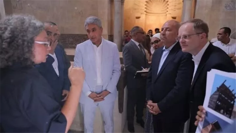  وزير السياحة والآثار ومحافظ القاهرة يفتتحان قبتي يحيي الشبيه وصفي الدين جوهر