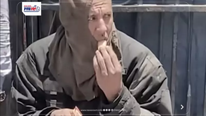 صورة بطولية: رجل إطفاء يتنفس الحياة بعد 20 ساعة قتال مع النيران
