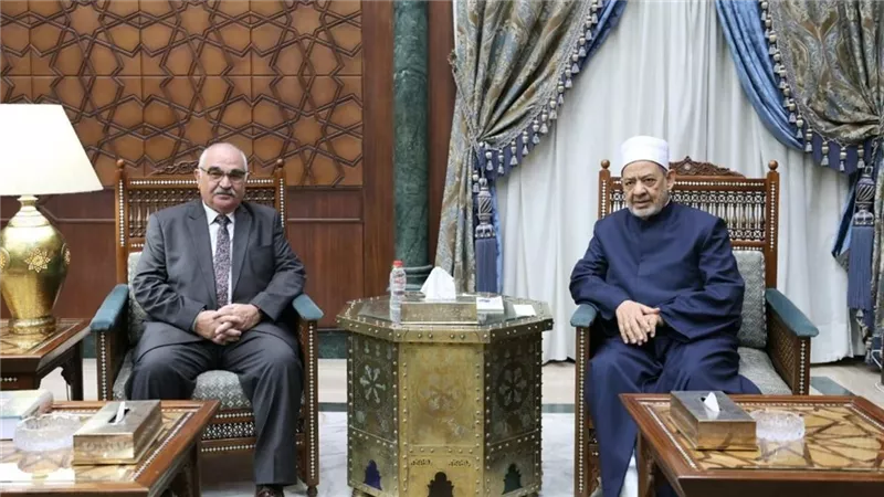 شيخ الأزهر يستقبل رئيس هيئة قضايا الدولة ويهنئه بمنصبه الجديد