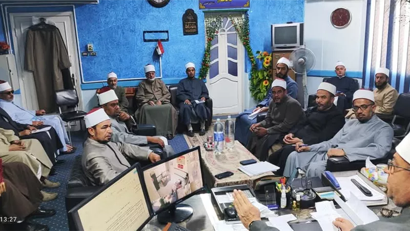 اجتماع توجيهي لمدير أوقاف السويس لتعزيز الانضباط والارتقاء بالعمل الدعوي