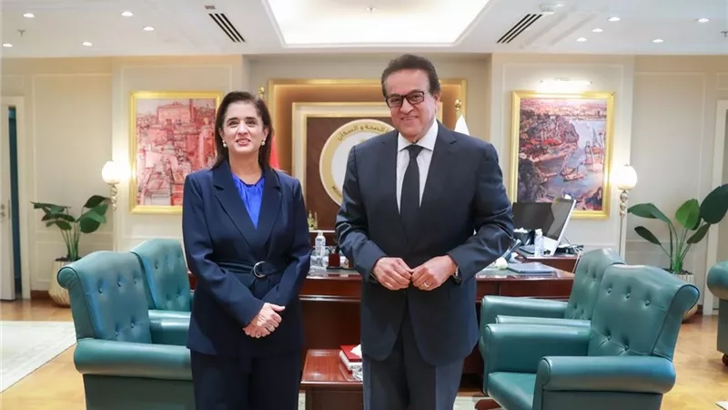 وزير الصحة يبحث مع المدير الإقليمي لمنظمة الصحة العالمية تعزيز التعاون الصحي