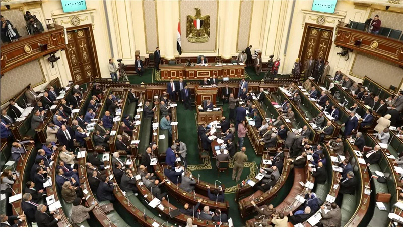 وداعًا استمارة 6.. للعاملين في القطاع الخاص اعرف حقك بالأجر والزيادة والإجازة