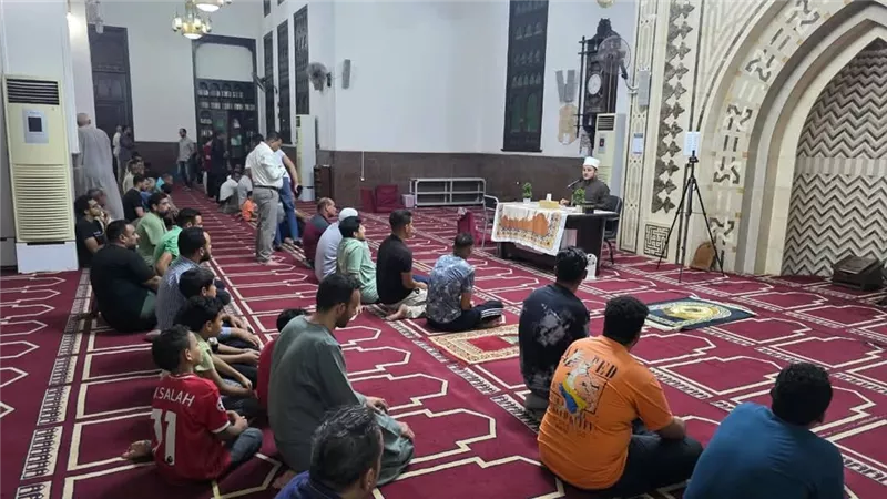 مجالس فقه بمساجد السويس حول 