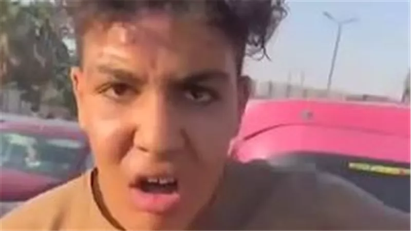  القبض على سائق «توك توك» المتهم بالتعدى على مواطن بالأوتوستراد