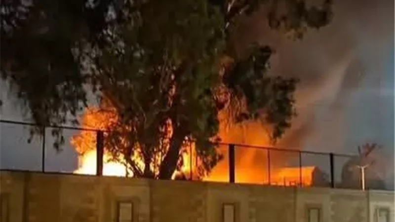 اندلاع حريق هائل ورشة السكة الحديد على طريق الحسينية بالشرقية