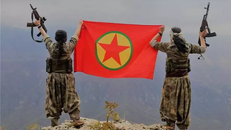 في أول خطوة للتخلي عن العمل المسلح..مقاتلو حزب العمال الكردستاني يحرقون سلاحهم