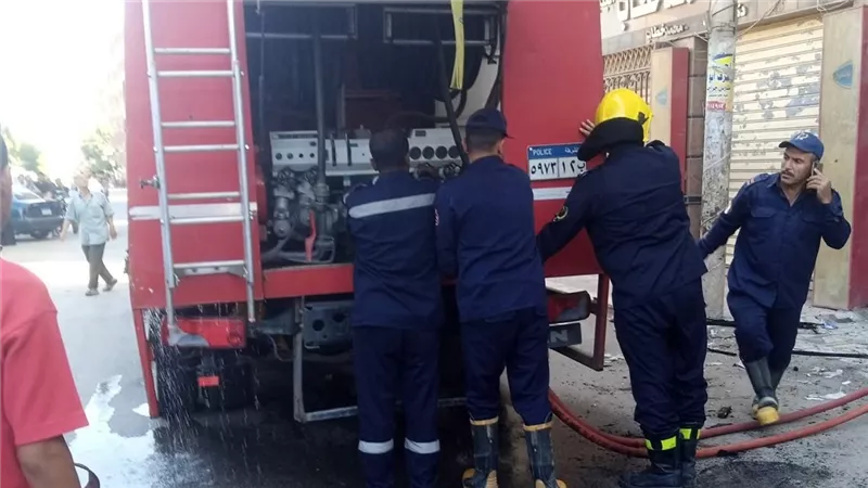 السيطرة على حريق داخل شقة سكنية ببنها.. وإصابة طفلين باختناق